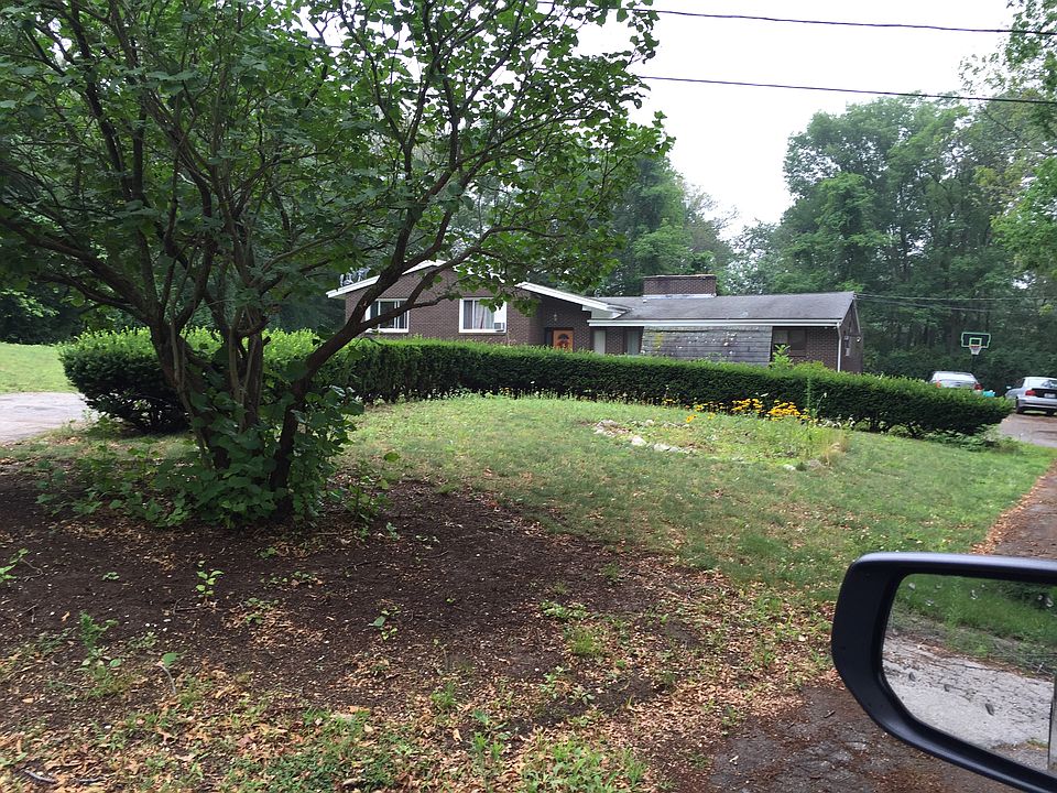 2nd image of 564 S County Trl