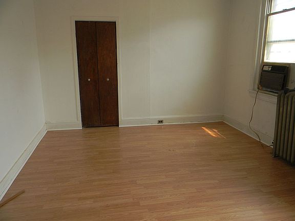 5th image of 1101 Cantrell St