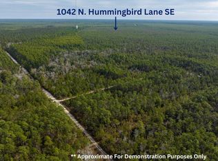 1042 N Hummingbird Lane SE, Southport, NC 28461