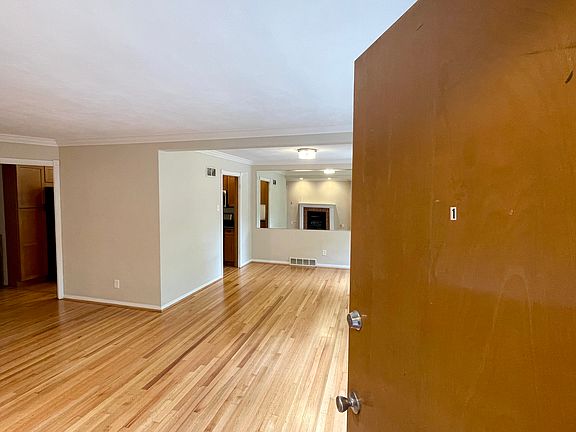 2nd image of 7274 Dartmouth Ave Unit 1