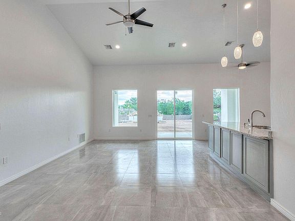 3rd image of 3040 N Calle Coronado