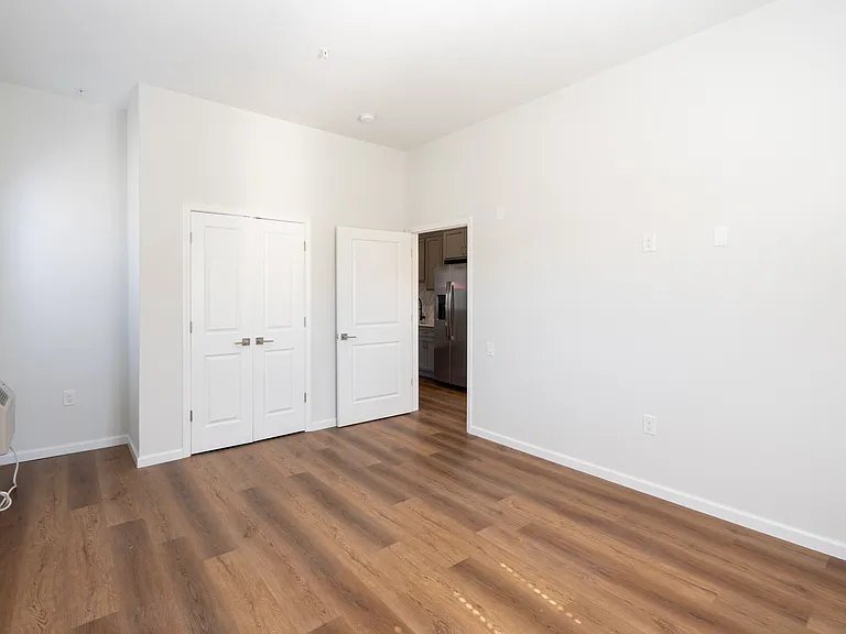 72 Burroughs Pl #5 — Photo 7