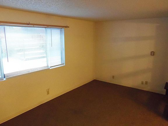 2nd image of 1212 D St APT 3