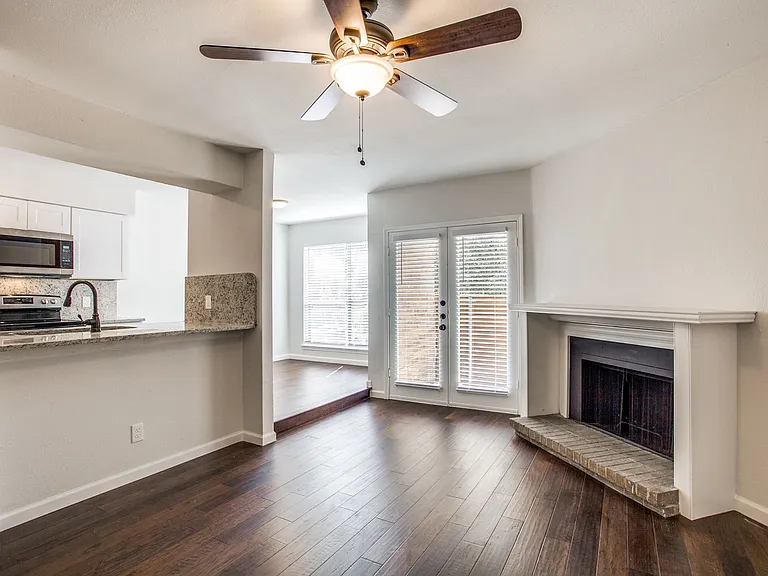 Creekside Condominumums — Photo 28