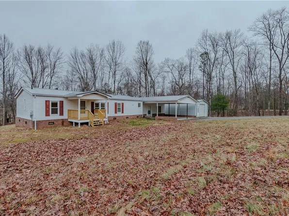 3354 Haystack Rd, Mount Airy, NC 27030