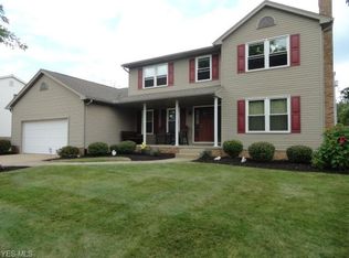 2535 Woodchuck St NE, Canton, OH