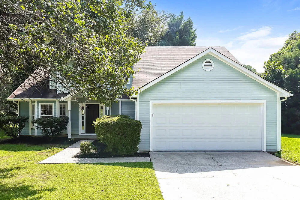 3 bed, 2.0 bath, 1912 sqft, $2,250 — Photo 1