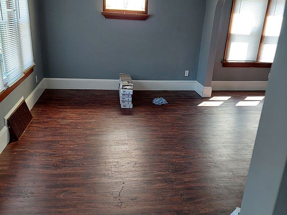 2nd image of 1117 W Madison St