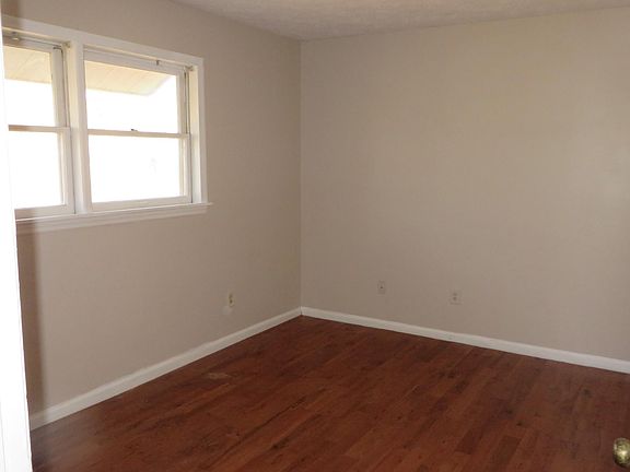 2nd image of 5125 Whispering Pines Dr #3