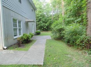 118 N Woods Rd, Henderson, NC 27536