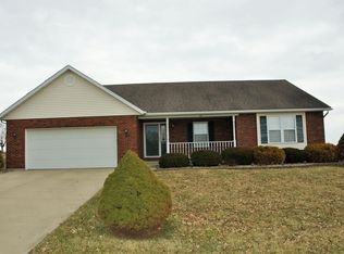 212 Osterhage Dr, Waterloo, IL 62298