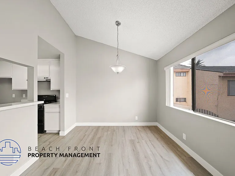 3223 Bagley Ave. — Photo 24