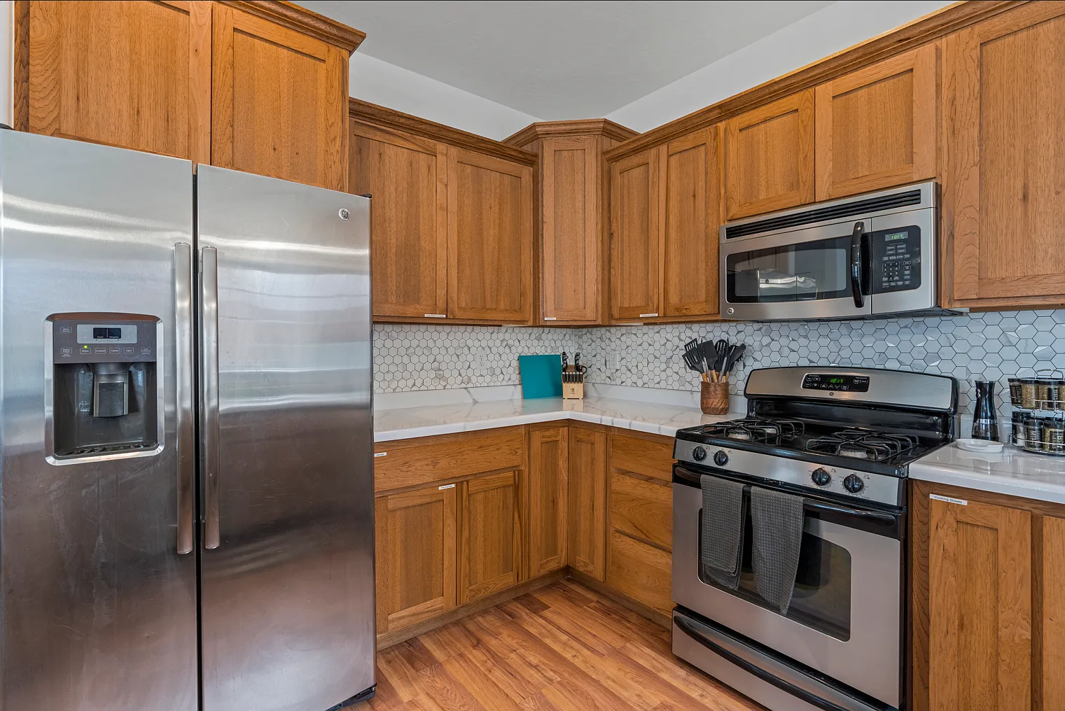 3 bed, 1733 sqft, $2,950 — Photo 2