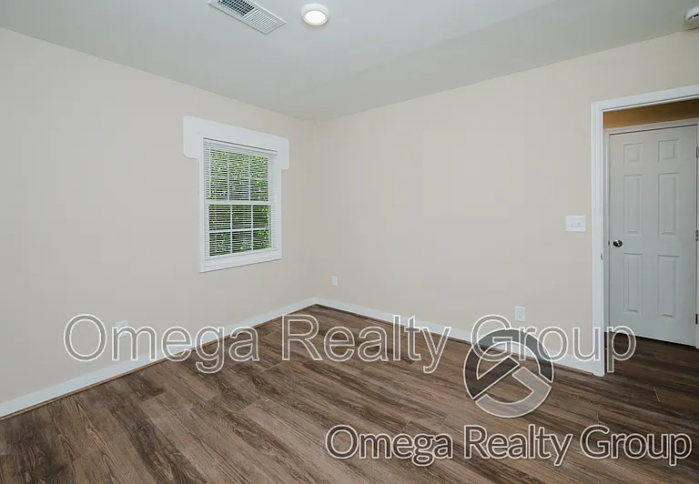14 E Clay St — Photo 26