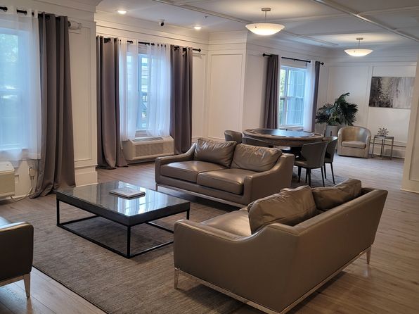 176 Quincy Ct #18