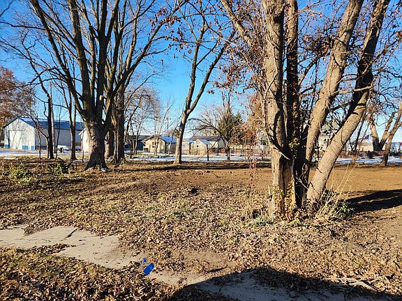 5th image of 1101 Tecumseh Ave