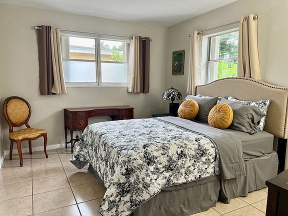 5th image of 15733 NW 38th Pl