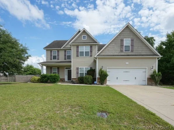 401 Brownstone Dr, Raeford, NC 28376