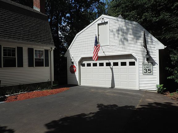Detached 2 Story Garage