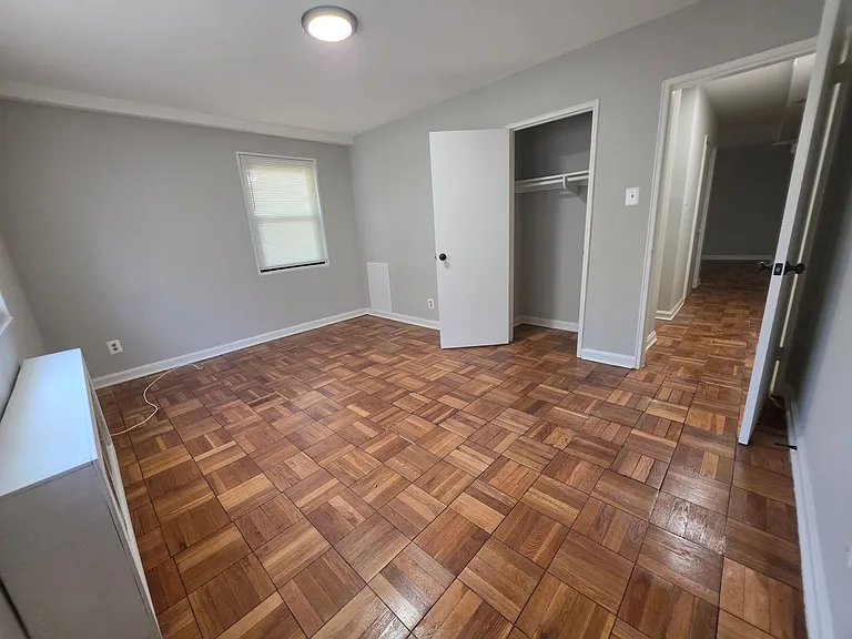 1649 Franklin St NE — Photo 7
