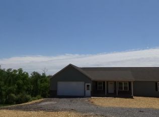 208 Fry Ln, Newport, PA 17074