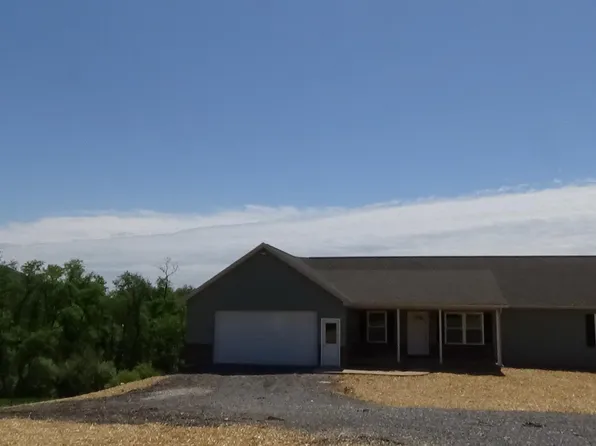 208 Fry Ln, Newport, PA 17074