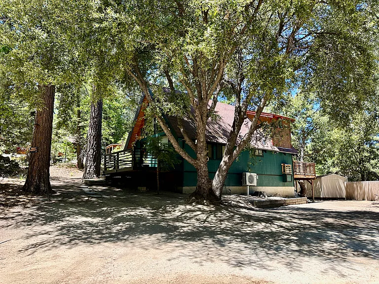 25245 Rosaline Rd — Photo 31