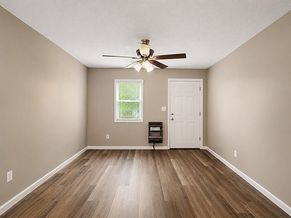 2nd image of 80 Lee St