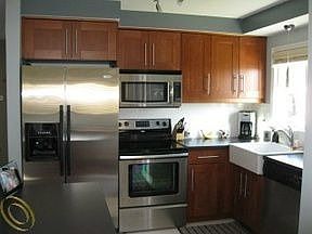 1st image of 33221 Rosslyn Ave