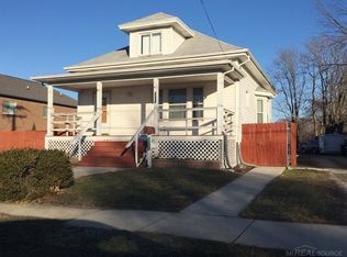 26808 Rosewood St, Roseville, MI 48066