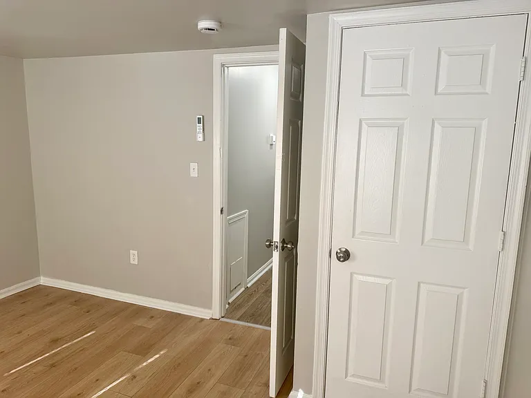 925 Bennett Pl #2B — Photo 14