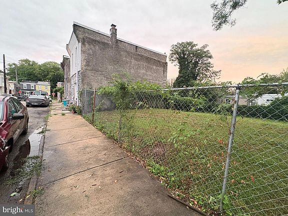 4th image of 222 E Clapier St