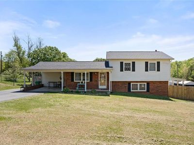 432 Logan Ct, King, NC, 27021