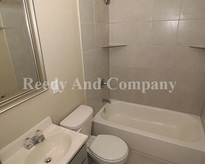 93 Eastview Dr — Photo 10