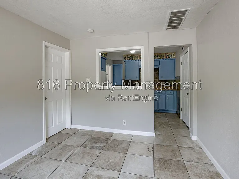 8718 E Winner Rd — Photo 2
