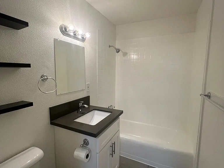 224 S Lyon St #7 — Photo 9