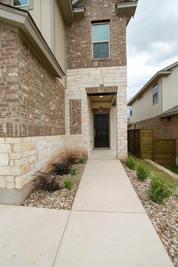 3651 Sandy Brook Dr — Photo 4