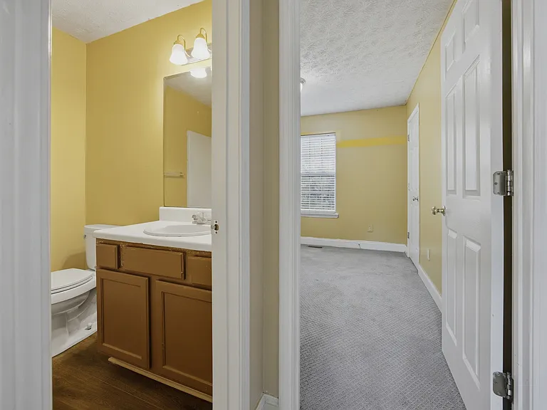 5054 Lancashire Ct — Photo 14