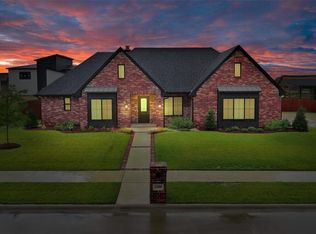 12000 Sequoia Ln, Woodway, TX 76712