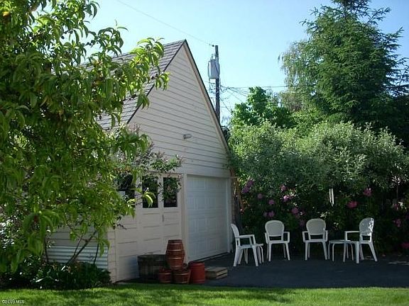 garage with shop