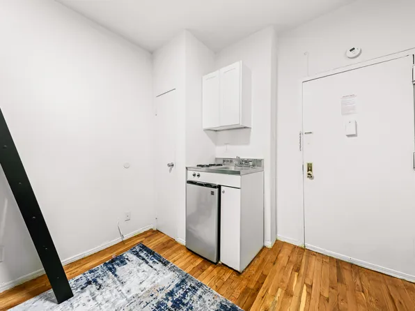 248 West 64th Street image 2 of 13