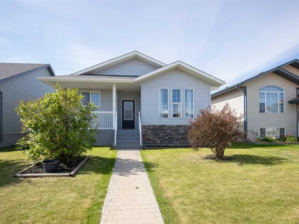 3 N Taylor Dr, Lacombe, AB T4L 2N8