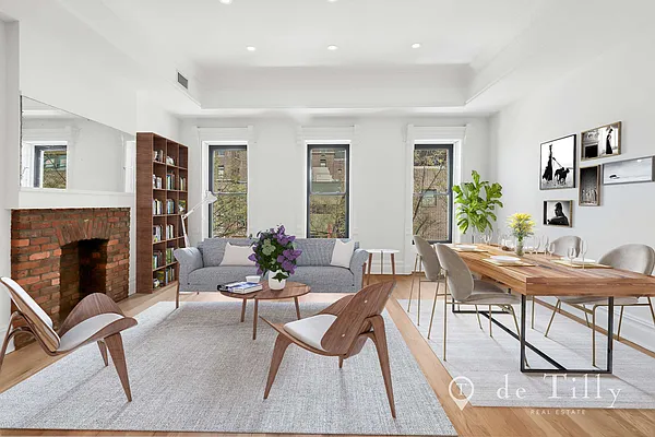 Sold by DE TILLY REAL ESTATE | media 10