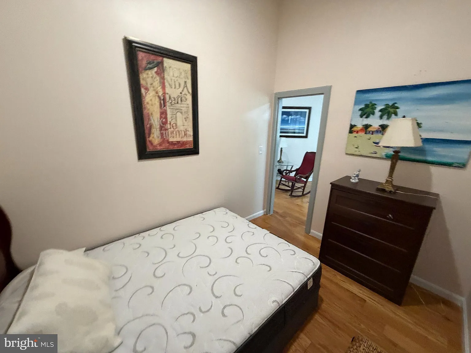 2 bed, 1.0 bath, 500 sqft, $2,500 — Photo 3