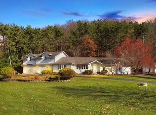 N5608 Cheyenne Dr, Onalaska, WI 54650