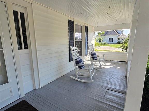 4th image of 309 Taylor St