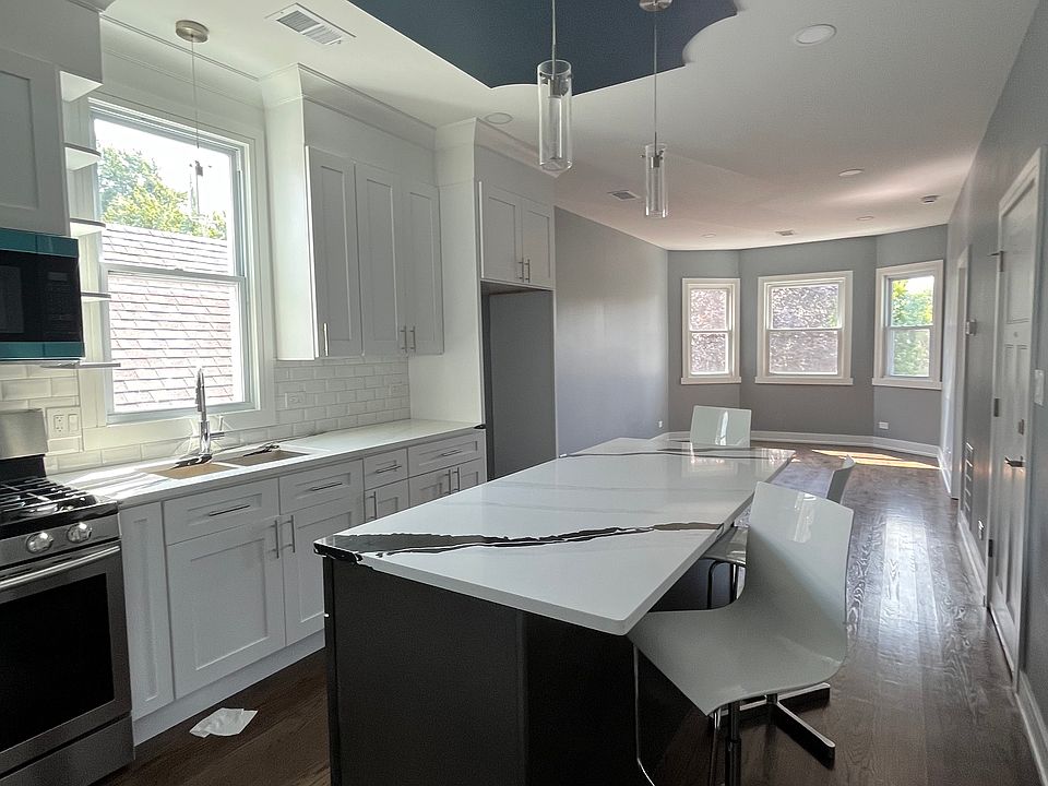 1st image of 4931 S Artesian Ave APT 3
