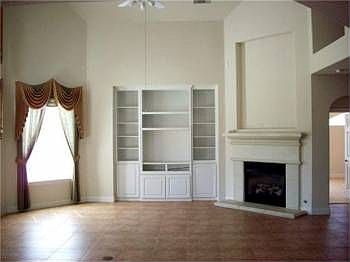 4th image of 2119 Verona Dr