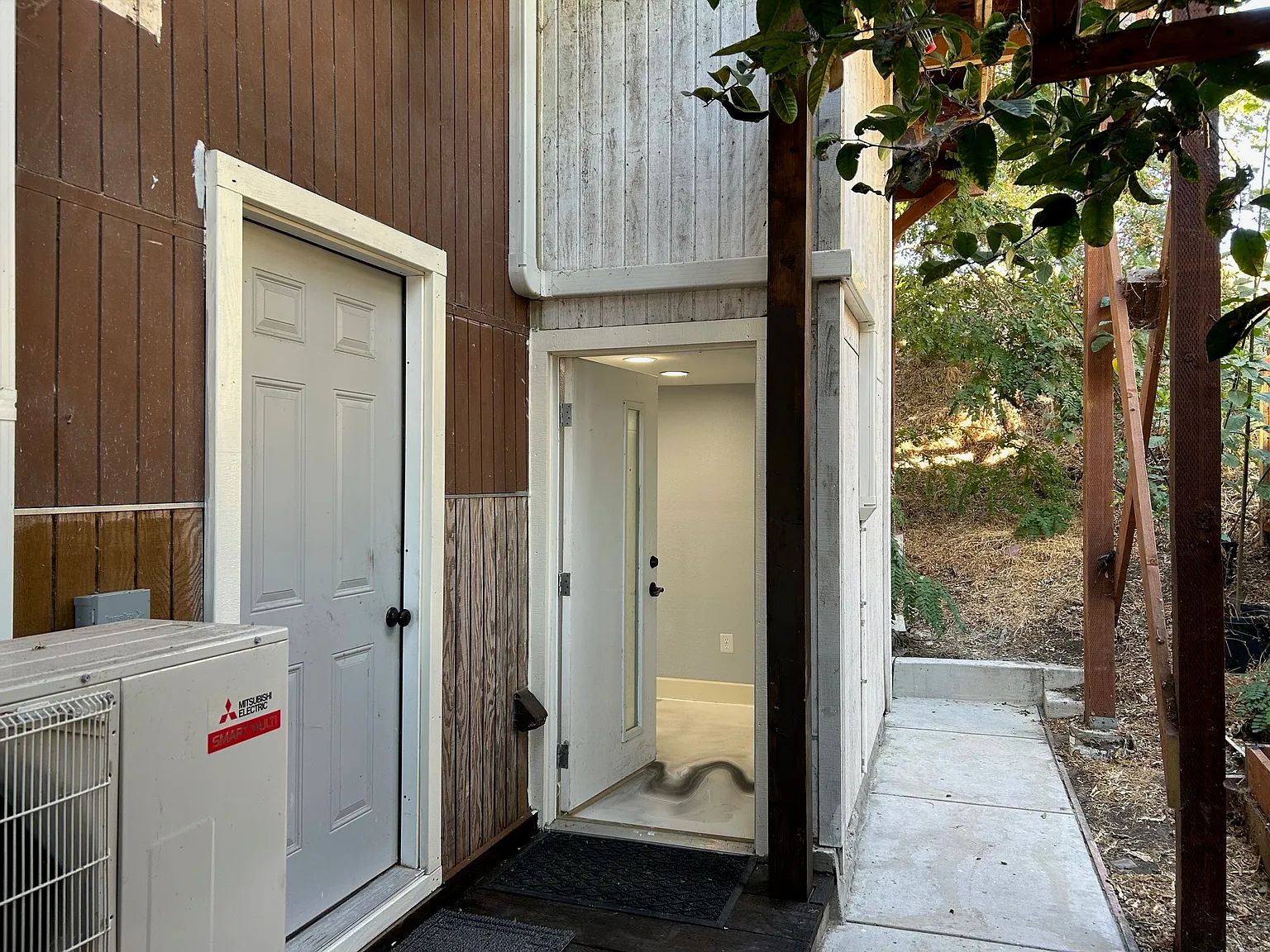 1262 Taylor Road - 3 — Photo 2