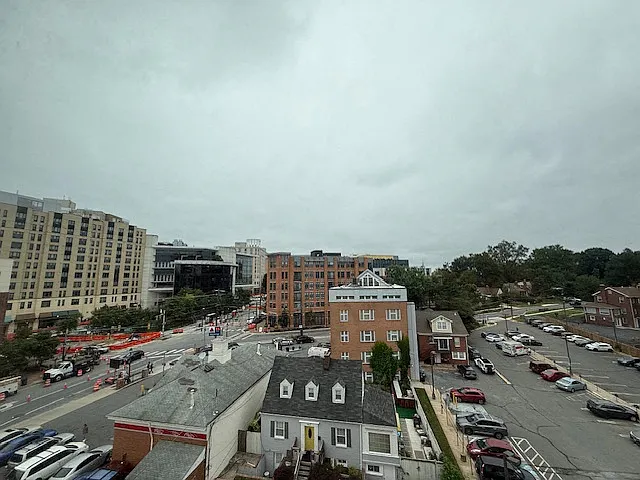 Silver Spring Towers — Photo 34